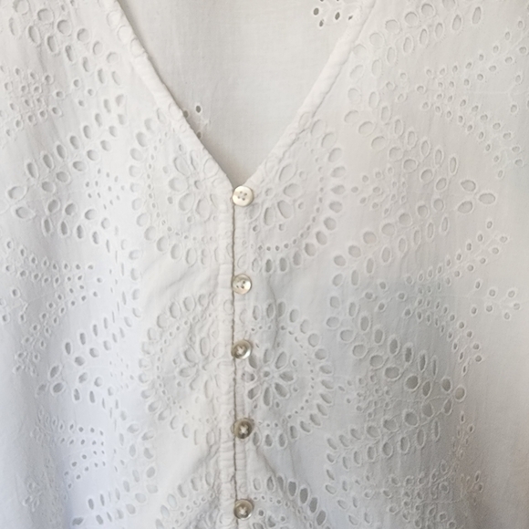 New York & Company white blouse, size XL - Picture 3 of 6